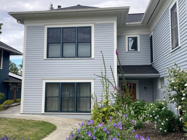 1012 Key St, Unit B-101