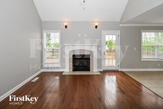 878 Samantha Ln in Clarksville, TN - Building Photo - Building Photo