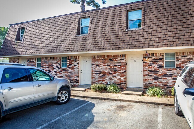 Crestview Apartments in Jacksonville, AR - Foto de edificio - Building Photo
