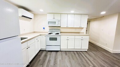 8 Marie Rd in Highland, NY - Building Photo - Building Photo
