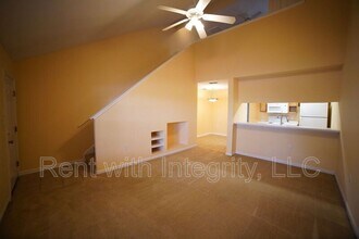 2738 W Tharpe St in Tallahassee, FL - Building Photo - Building Photo