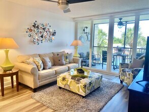 18 Royal Palm Way in Boca Raton, FL - Building Photo - Building Photo