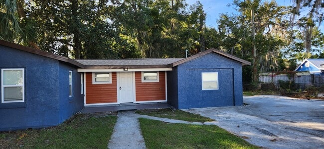 1204 S 18th St in Palatka, FL - Building Photo - Building Photo