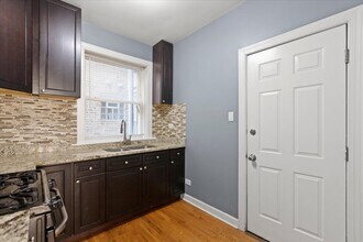 3555 W Lyndale St in Chicago, IL - Building Photo - Building Photo