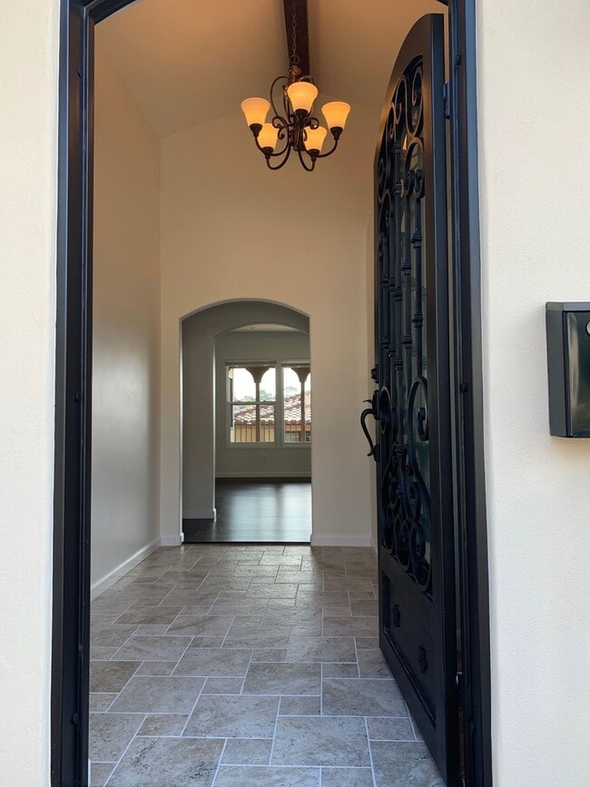 4740 Hillcrest Ave in La Mesa, CA - Building Photo - Building Photo