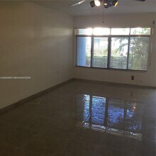 9455 Bay Harbor Terrace in Bay Harbor Islands, FL - Building Photo - Building Photo