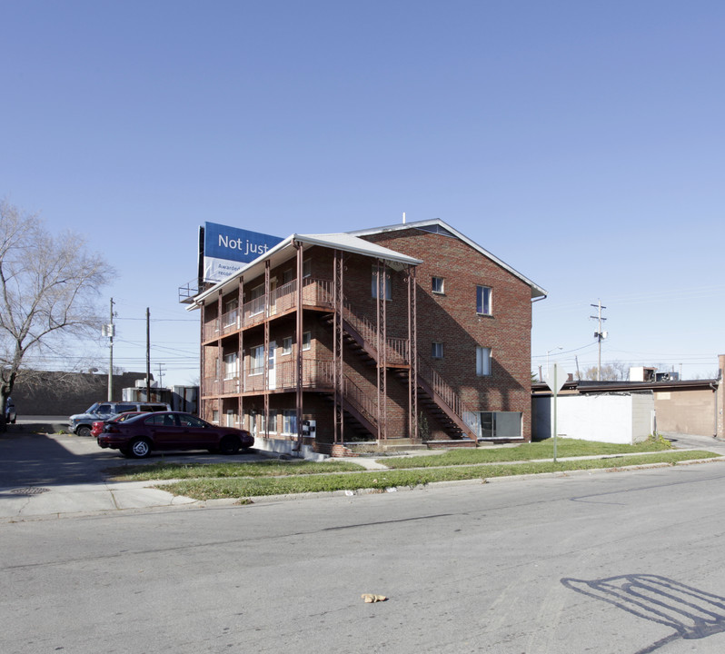 19 S Weyant Ave in Columbus, OH - Building Photo