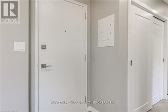 1176 Hamilton Rd in London, ON - Building Photo - Building Photo