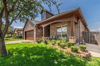 3033 Beaver Creek Dr in Fort Worth, TX - Building Photo - Building Photo