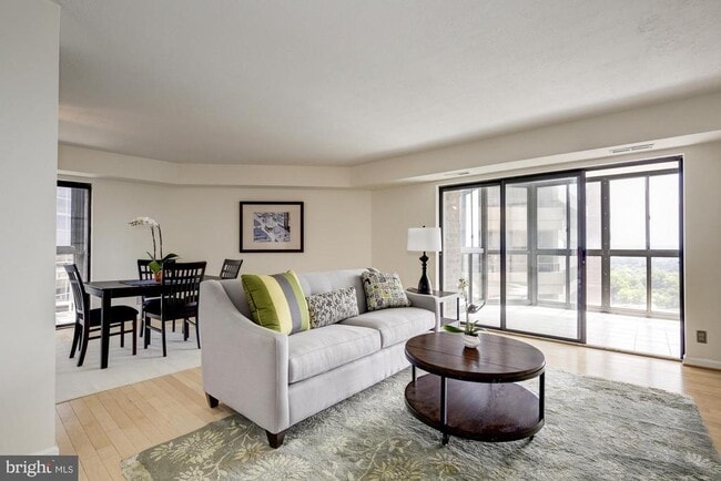 property at 1600 N Oak St
