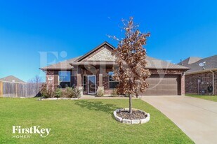 1005 Destrehan Dr in Burleson, TX - Building Photo