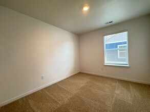 6015 Holstein Dr in Fort Collins, CO - Building Photo - Building Photo