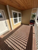 211 Walnut Grove Ct in Everson, WA - Building Photo