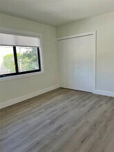 711 Beacom Blvd in Miami, FL - Building Photo - Building Photo