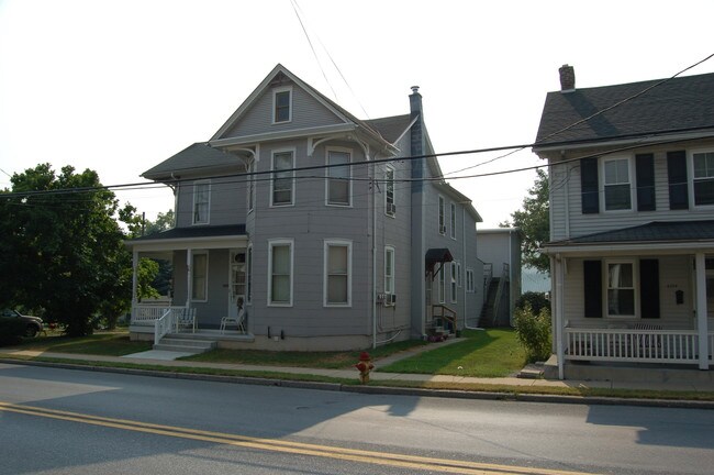 6110 Main St in East Petersburg, PA - Building Photo - Building Photo