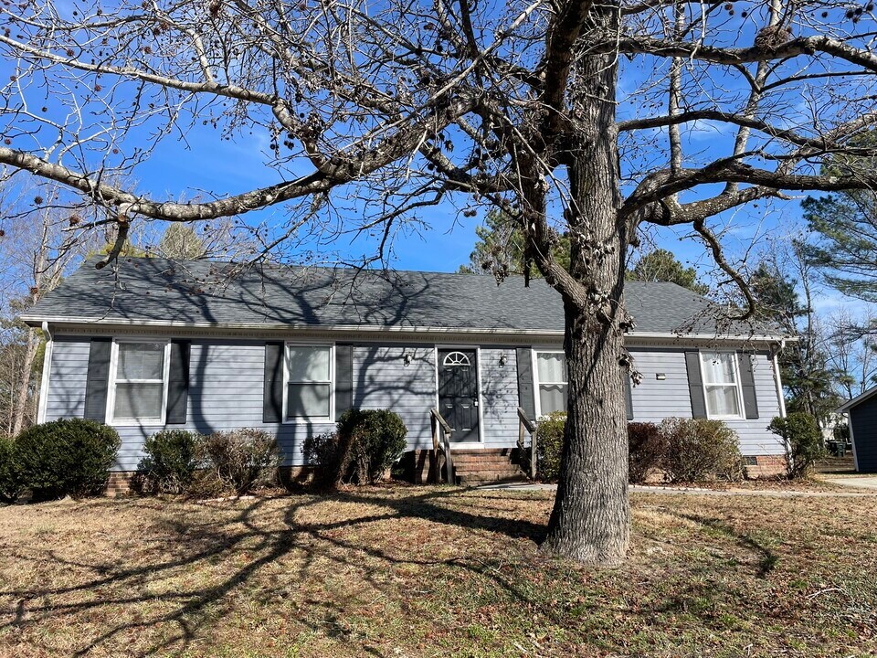 5321 Hadrian Dr in Durham, NC - Building Photo