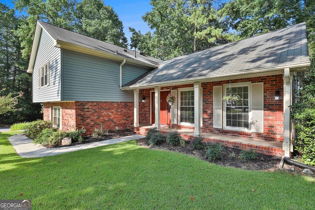 201 Lanyard Loop in Peachtree City, GA - Building Photo - Building Photo