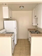2115 Placentia Ave in Costa Mesa, CA - Building Photo - Building Photo