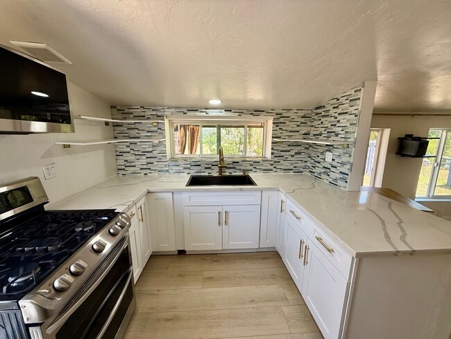 property at 1749 Skyline Dr