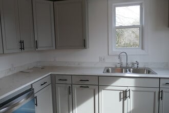 600 W Colonial Ave in Elizabeth City, NC - Building Photo - Building Photo