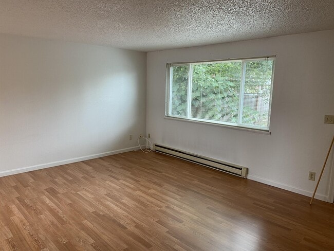 7425 SE Henry St in Portland, OR - Building Photo - Building Photo