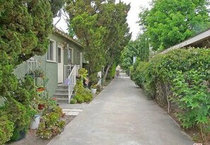 6636 Gaviota Ave, Unit 6636 Gaviota Ave Van Nuys in Van Nuys, CA - Building Photo