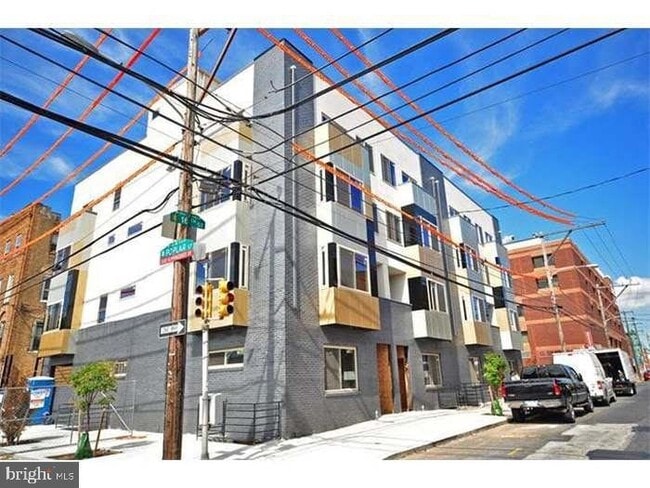 property at 904 N 16th St