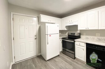 6 Embassy Ct in Greenville, SC - Building Photo - Building Photo