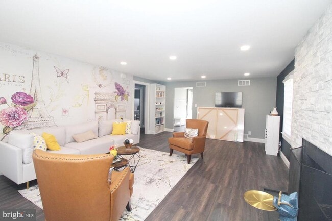 property at 118 Washington Rd