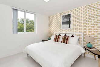 1710 SW 27th Ave in Miami, FL - Building Photo - Building Photo