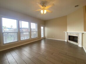 15433 Seamount Cay Ct in Corpus Christi, TX - Building Photo - Building Photo