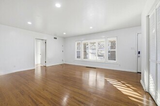 9623 Adams St in Elk Grove, CA - Foto de edificio - Building Photo