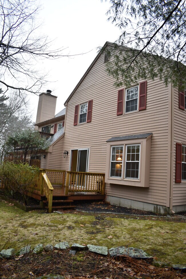 13 Cushing Ct Rentals in Portland, ME