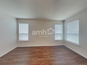 465 Pebble Beach Run in New Braunfels, TX - Building Photo - Building Photo