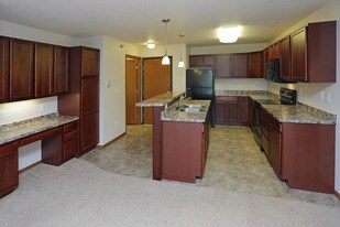 3202 in Fargo, ND - Building Photo