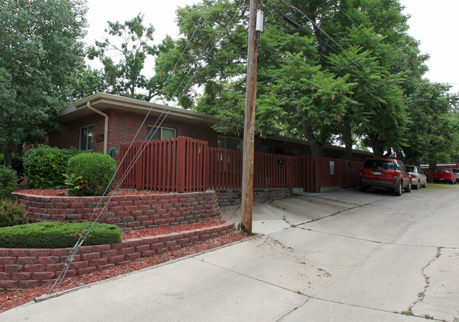 2424 W 35th Ave in Denver, CO - Foto de edificio - Building Photo