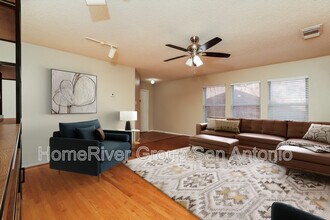 9906 Calico Pass in San Antonio, TX - Foto de edificio - Building Photo