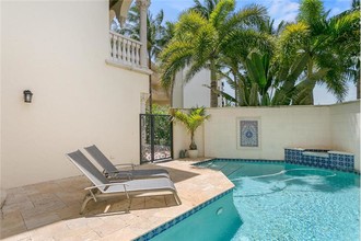 2629 S Ocean Blvd in Highland Beach, FL - Foto de edificio - Building Photo