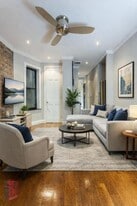 309 E 8th St in New York, NY - Building Photo