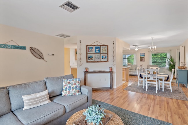 3636 Roslyn Rd in Venice, FL - Building Photo - Building Photo