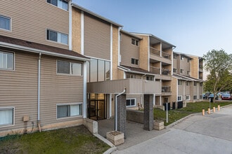 Victoria County in Edmonton, AB - Building Photo - Building Photo