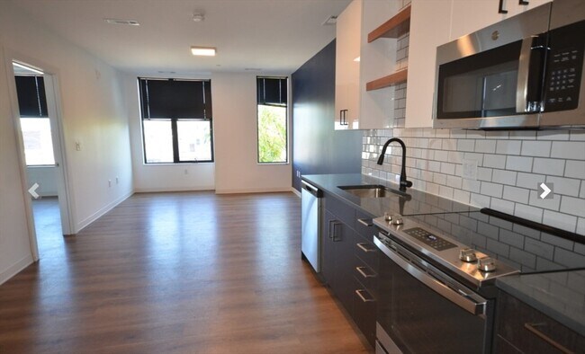 93 Brighton Ave, Unit #1 in Boston, MA - Foto de edificio - Building Photo