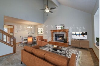 107 NE Maggie Ave in Lee's Summit, MO - Building Photo - Building Photo