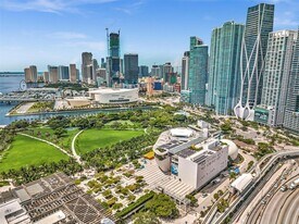 900 Biscayne Blvd in Miami, FL - Building Photo
