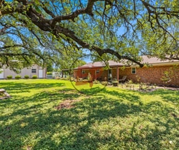 103 Spring Lake Dr in Waco, TX - Building Photo - Building Photo