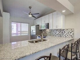 13130 White Marsh Ln in Ft. Myers, FL - Building Photo