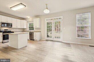 2880 Myrtlewood Dr in Dumfries, VA - Building Photo - Building Photo