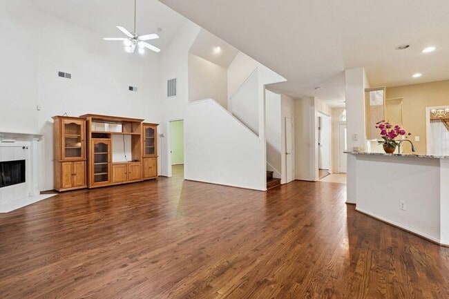 2036 Camelot Dr in Lewisville, TX - Building Photo - Building Photo