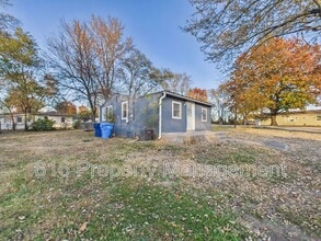 126 S Village Terrace in Tonganoxie, KS - Building Photo - Building Photo