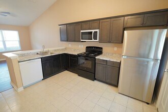 933 Ashburn Dr in Tallahassee, FL - Building Photo - Building Photo